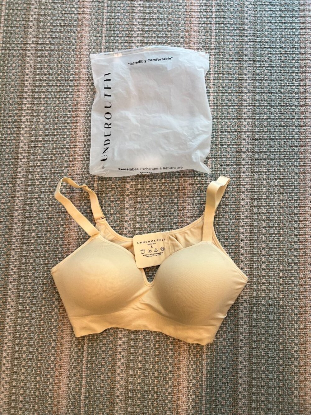 Underoutfit Perfect Neckline Bra size L